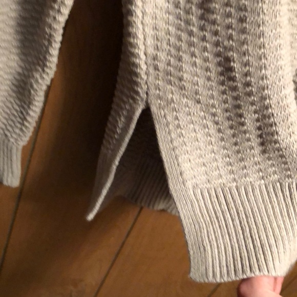 Sweater - Picture 4 of 8